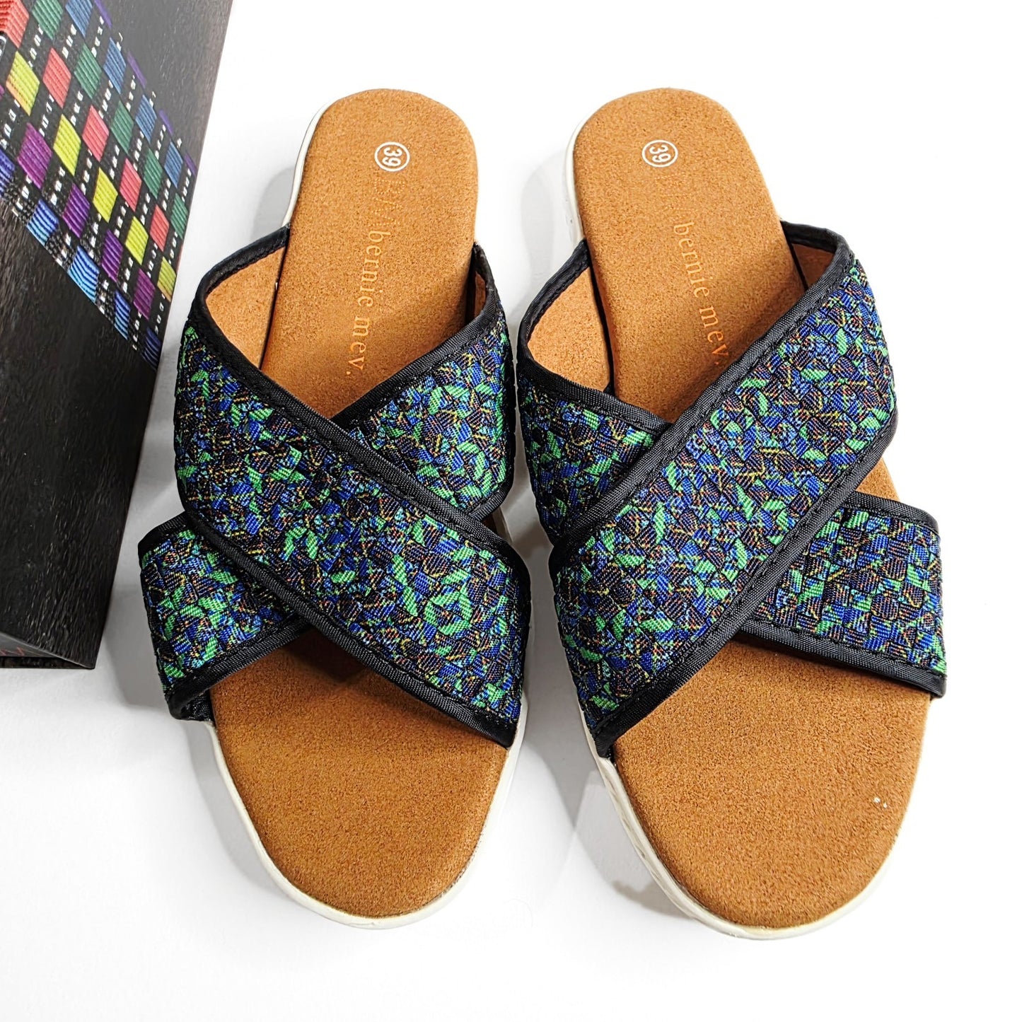 Bernie Mev Avon  Sandals  8.5 EU 39  Woven Memory Foam New